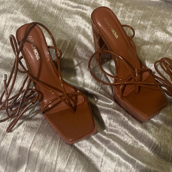 Brown heels 8.5 - Picture 6 of 8